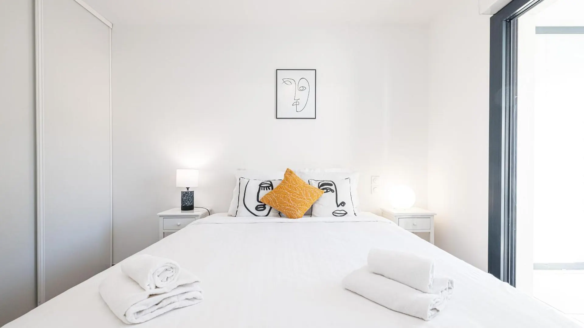 Queen Riviera : Climatisation, Parking, Terrasse Menton